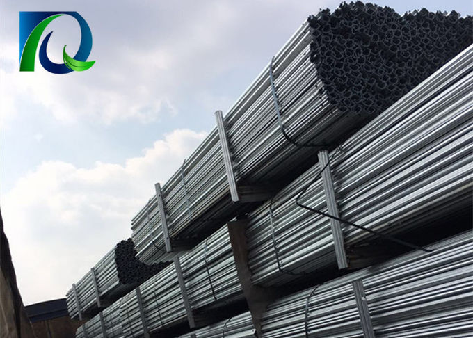 Los postes gruesos del enrejado del metal de 2.0M M resistentes con W formaron la sección reciclable