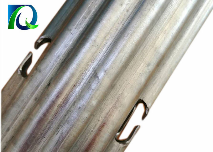 Postes de acero durables fuertes del enrejado del viñedo del metal para el alambre de 1.6-3.0M M